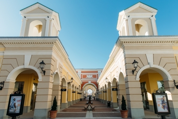 В Петербурге открыли вторую очередь Outlet Village Пулково