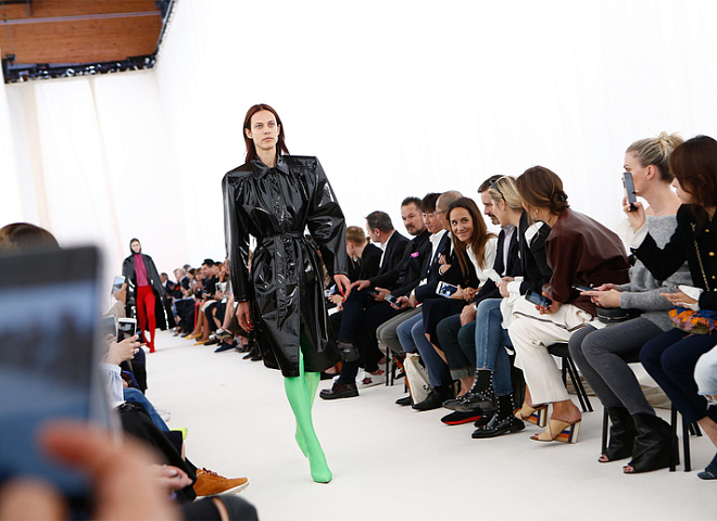 Balenciaga обогнали Gucci по скорости роста продаж