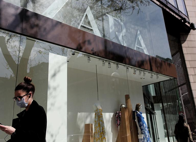 Inditex жертвует Испании защитные маски и медицинские халаты