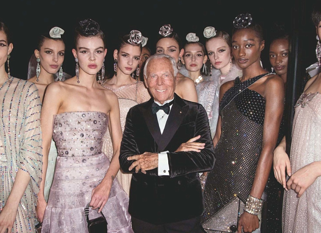 Giorgio Armani переоборудуют свои фабрики для производства одежды для врачей