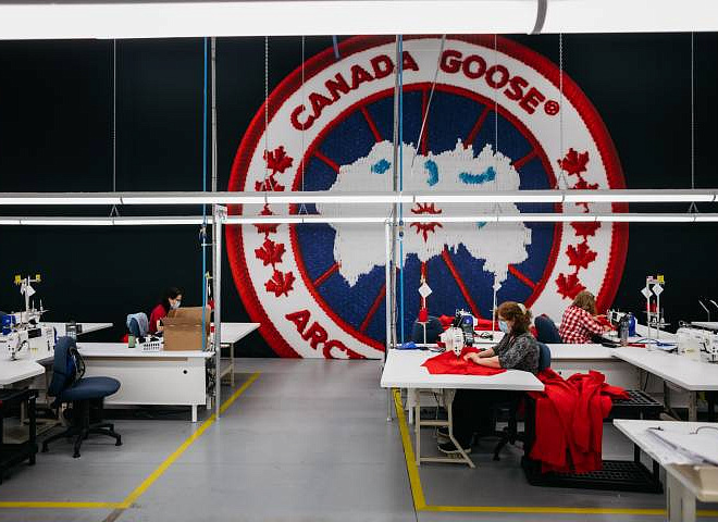 Canada Goose переоснащает все свое производство на нужды больниц
