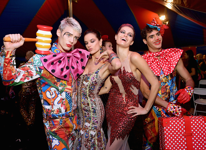 Moschino с открыл онлайн-магазин на китайском Tmall